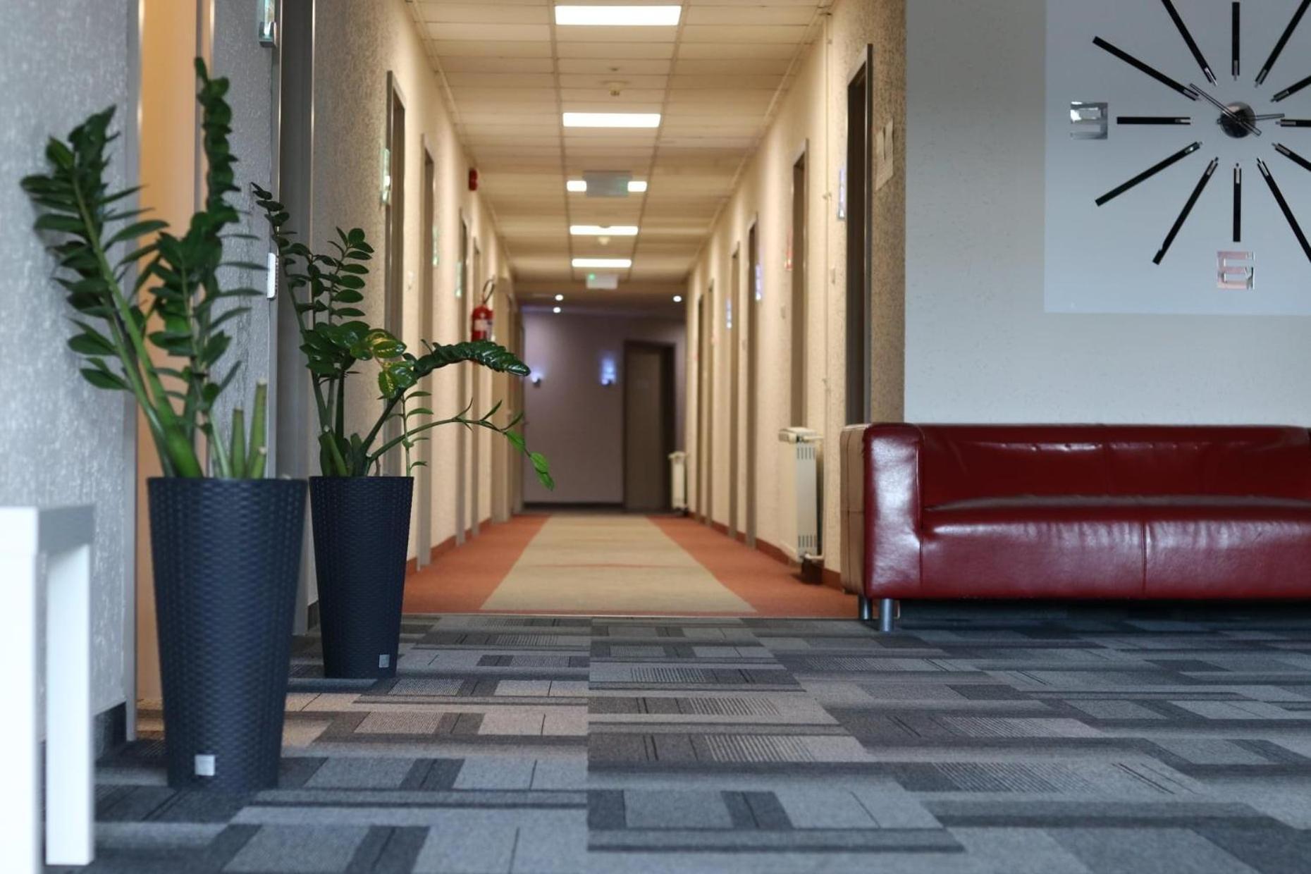 Only 15 Minutes To City Center, Free Secure Parking Budapest Bagian luar foto